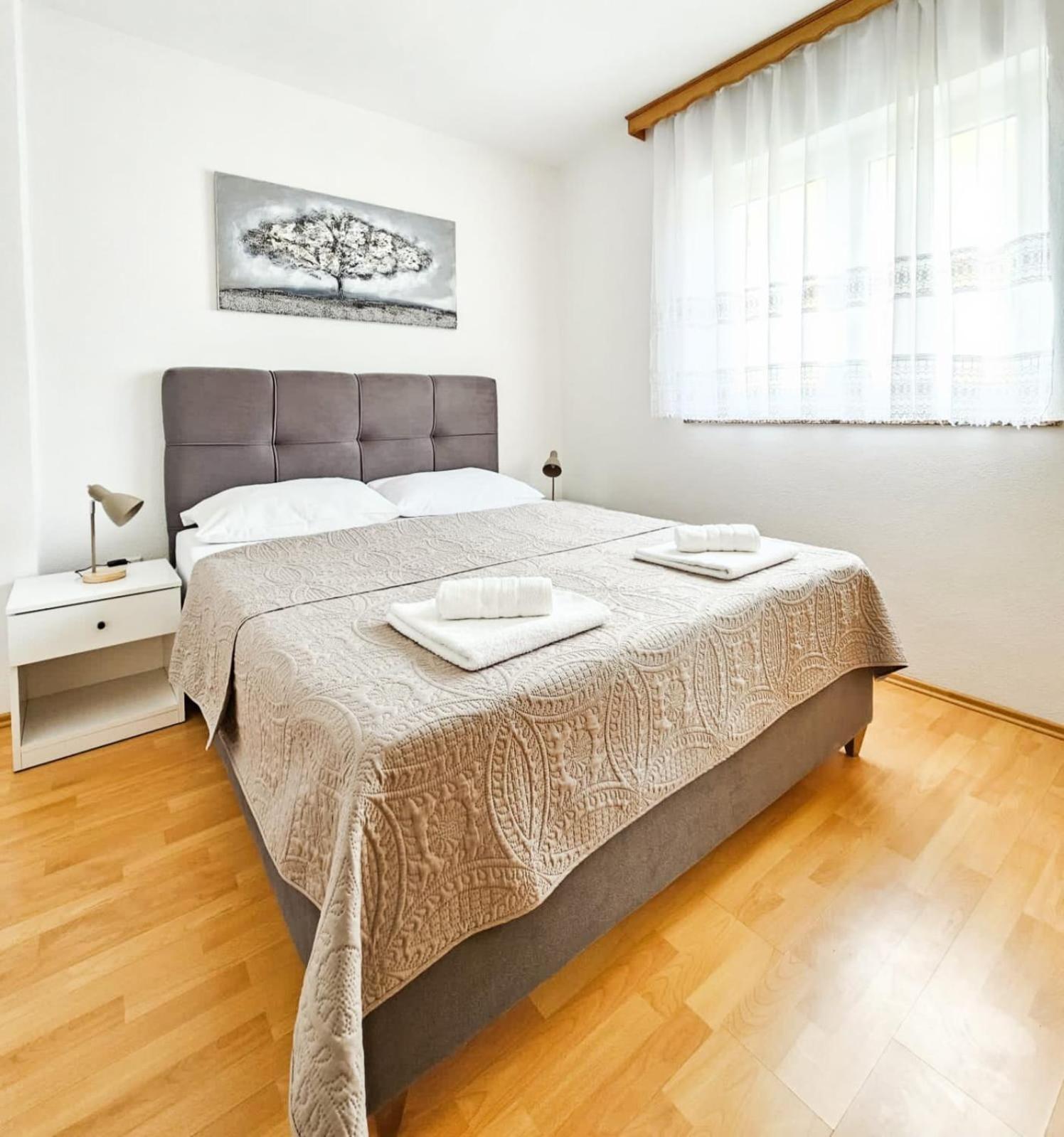 Apartments Karalic Ll Цриквеница Экстерьер фото